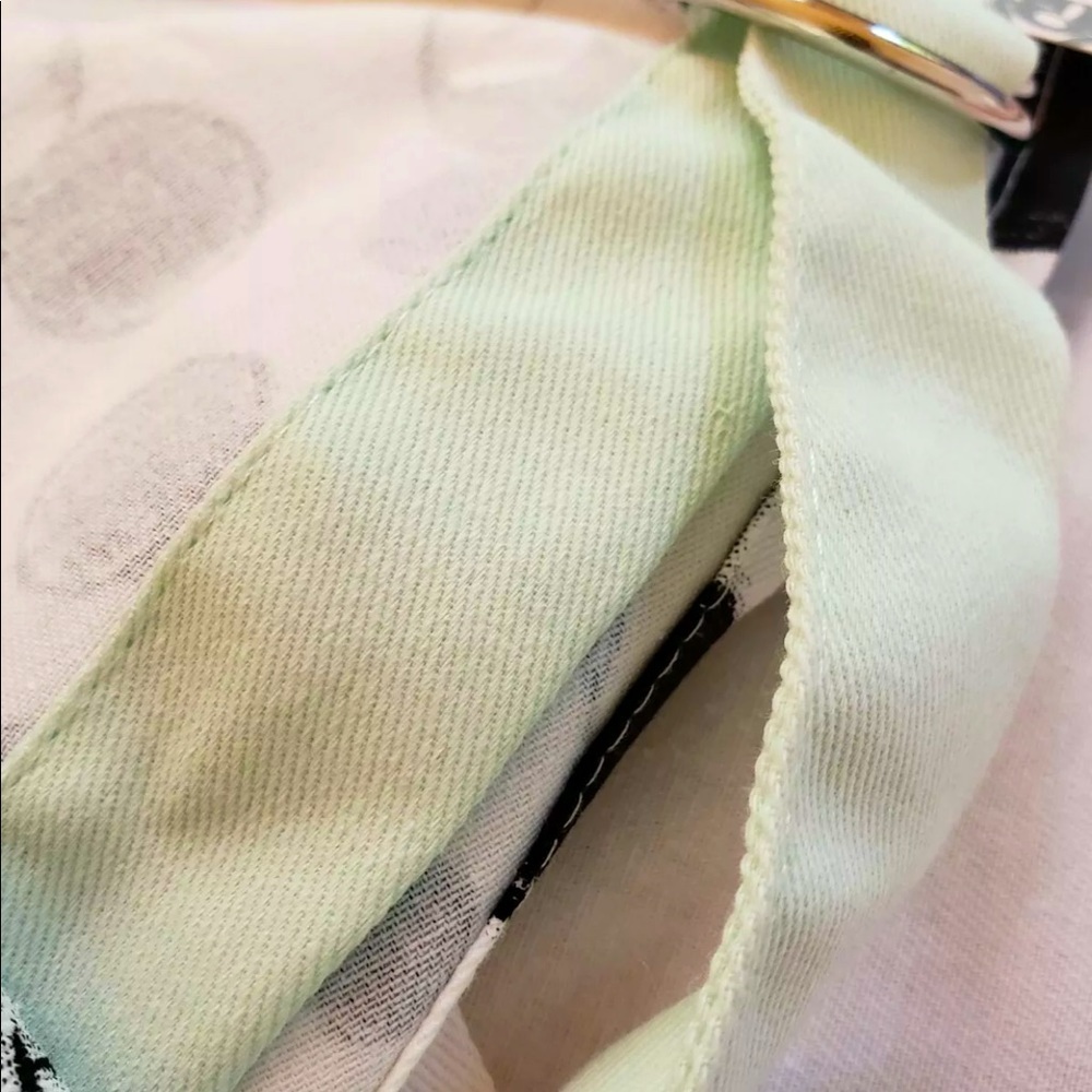 Mickey Mouse Apron!! - Picture 5 of 6